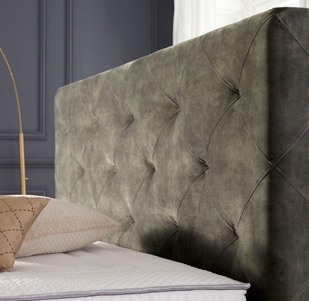 Hoe maak je een stoffen hoofdbord schoon?